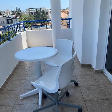 Chris Penthouse Amazoniou *